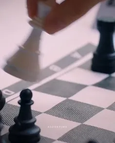 شطرنج بازی کردن آسیه 