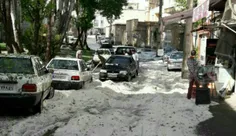 شهر سنندج که با ریزش تگرگ امروز صبح جلوه ی زمستانی به خود