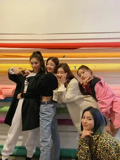 #itzy #lia #midzy #chaeryoung #ryujin #yuna #yeji