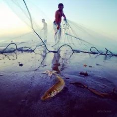 Young men fishing in the coastal areas of #PersianGulf. B