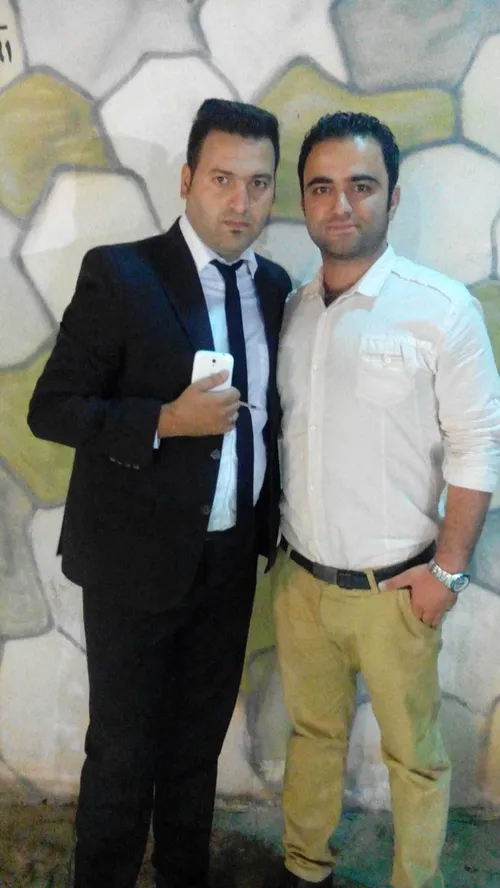 دیشب من و دوستم مسعود تو عروسی.