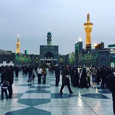 قال رجل من أهل خراسان للرضا (ع) : یا بن رسول الله !.. رأی