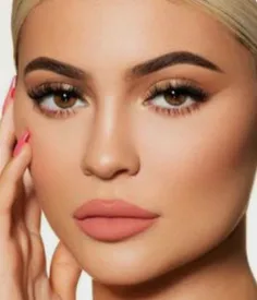 میکاپ چشم kylie