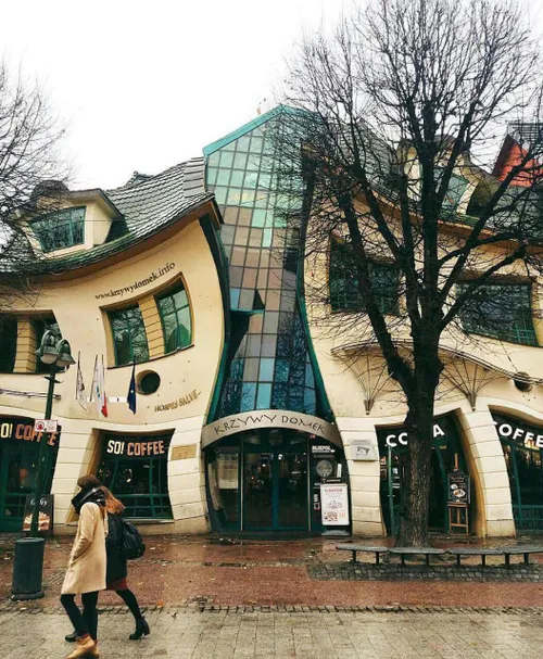 در کشور لهستان خانه ای با معماری عجیب و غریب وجود دارد که