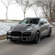 Porsche-Cayenne