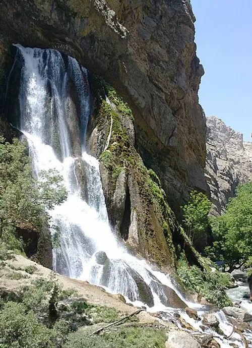 آبشار نوژیان خرم آباد لرستان