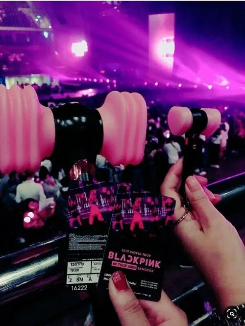concert black pink for blinks