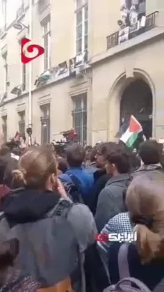 🎥 اینجا پاریس است و صدای دانشجویان معترضی که «مکرون» باید