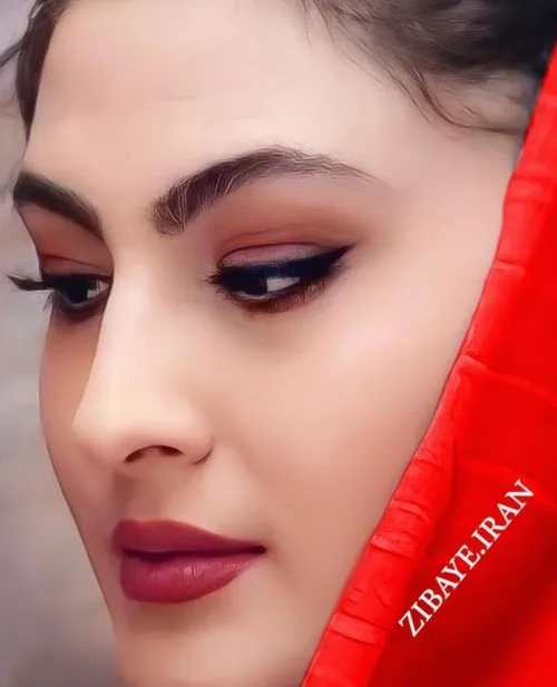 مریم مومن