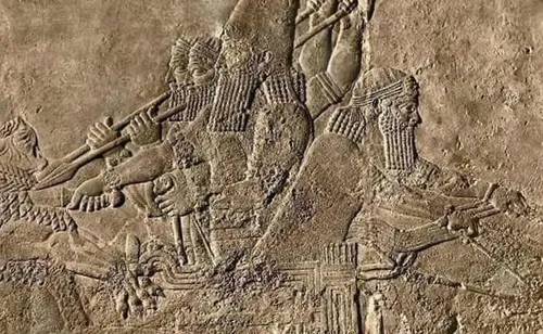 نقش برجسته کاخ نینوا، دوره آشور نو، صحنه شکار شیر توسط آش