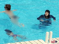 حضوز زنان با حجاب اسلامی و لباس شنای اسلامی در سواحل فران