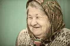 گاهی وقتا به مادربزرگا بگید امروز چقدر خوشگل شدی ماشالا.