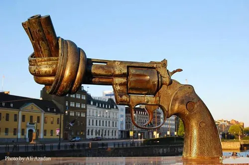 نماد ضد خشونت در شهر مالمو سوئد