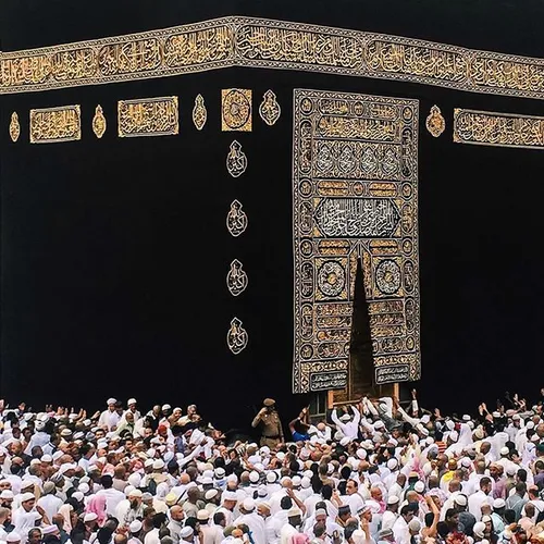 FollowFriday Repost from @almalkimedia: makkah mecca