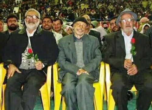 آخرین فداکار ایران هم رفت! ﻧﻔﺮ ﺳﻤﺖ ﺭﺍﺳﺖ ﺩﻫﻘﺎﻥ ﻓﺪﺍﮐﺎﺭ ﻫﻤﻮﻥ