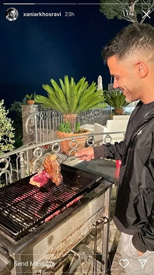 سیروان در حال استیک درست کردن 😋🥩