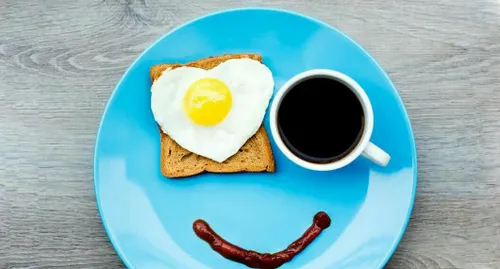 خوردن صبحانه مناسب قند خون راتنظیم می کند و از ابتلا به ک