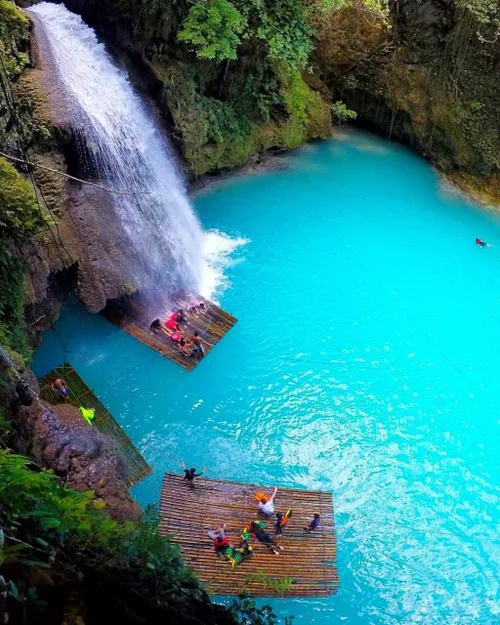 آبشارهای کاواسان در کشور فیلیپین
