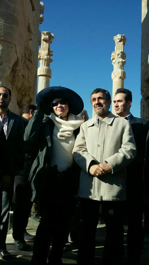 محمود احمدی نژاد و دروازه تمدن