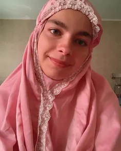 هانیه خانم یک دختر جوان مسجدی است