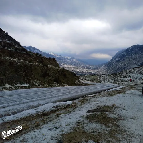 امروز هرچقدر بخندی و عاشق باشی، از محبتِ دنیا کم نمیشه پس