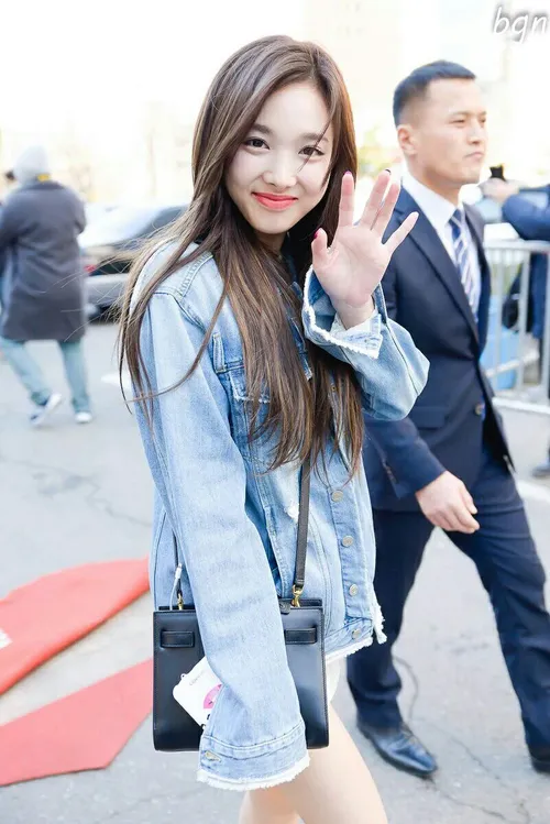 nayeon HBD😻