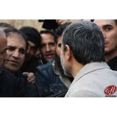 حضور دکتر احمدی نژاد در تشییع شهدای گمنام 
