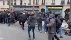 باتوم تنها ابزار دولت فرانسه در مواجهه با اعتراضات است/ ف
