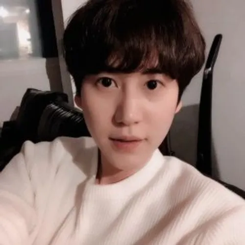 TVXQ’s Changmin Cheers On Super Junior’s Kyuhyun On The 1