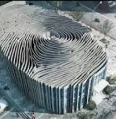 ساختمانی به شکل اثر انگست.