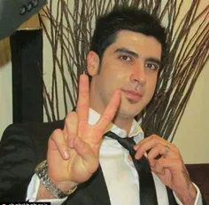 شهرام محمودی بازیکن تیم ملی والیبال ایران در شب دامادی