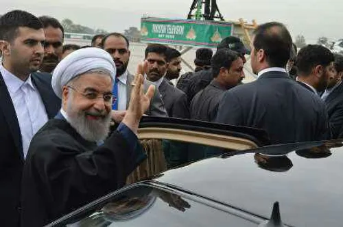 شلیک 21 گلوله توپ به افتخار ورود روحانی به پاکستان‼️