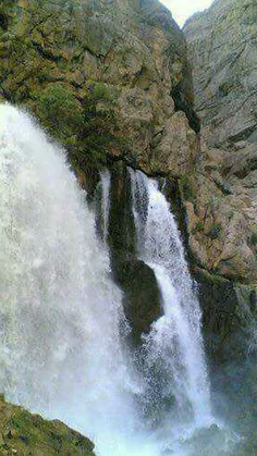 آبشار شگفت انگیز "چکان" شول آباد، دارای 30 متر ارتفاع و 4