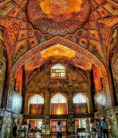 نمایی از داخل کاخ چهلستون اصفهان 
