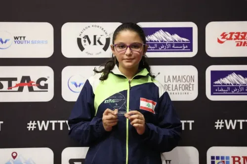 بیسان شیری قهرمان ۱۱ ساله لبنانی پینگ پنگ پس از آنکه طبق 