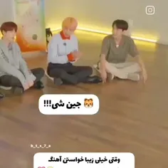 سلام گلای تو خونه 😂