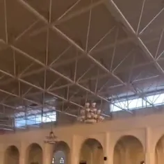 سقف مسجد دانشگاه ملک‌فهد عربستان بر اثر بارش شدید باران ف
