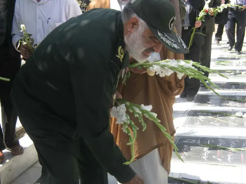 سردار شهید حاج حبیب لک زایی در گلزار شهدای زاهدان