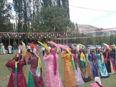 دستمال بازی زنان بختیاری در مراسمات و جشن ها