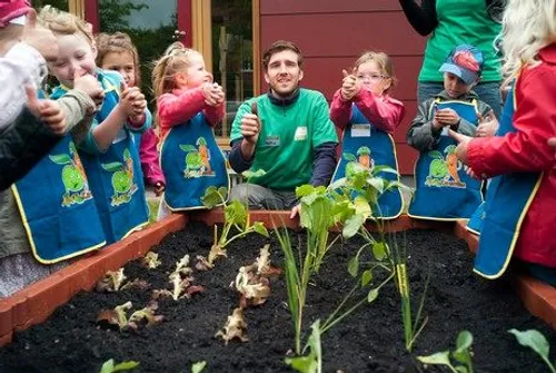کودکان و گیاهان